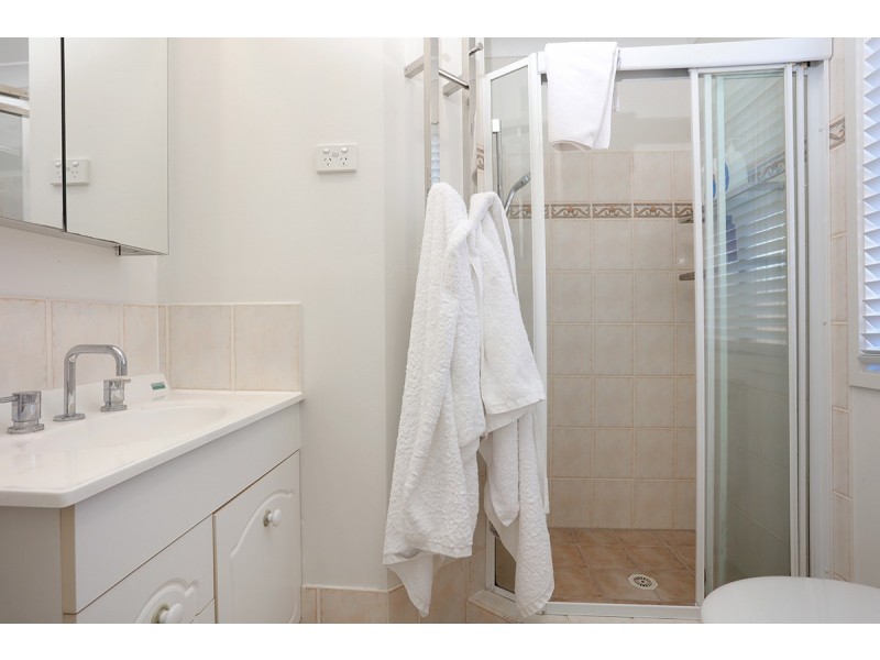 3/20-22 Broad Street, Labrador QLD 4215