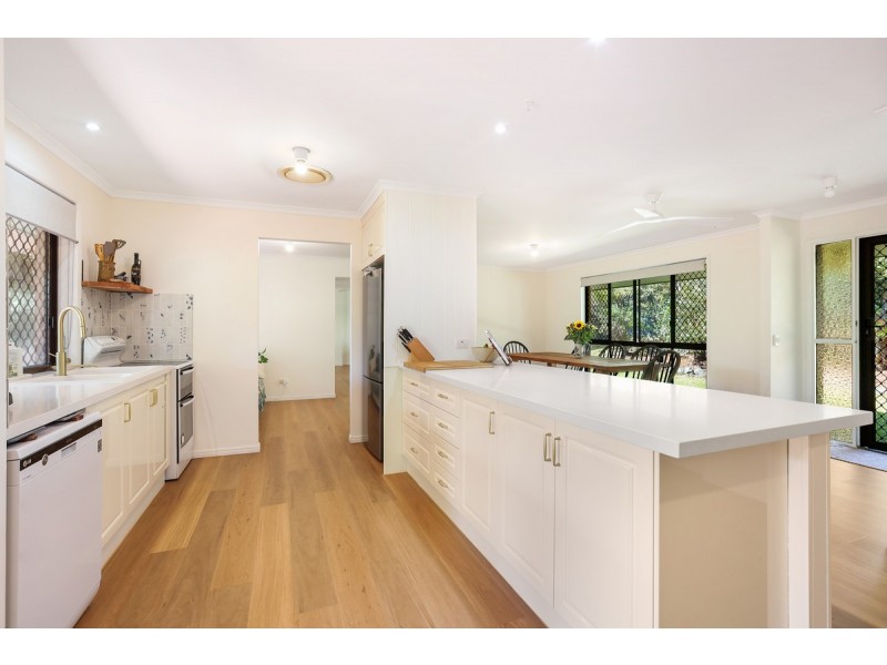 30 Richard Crescent, Highland Park QLD 4211