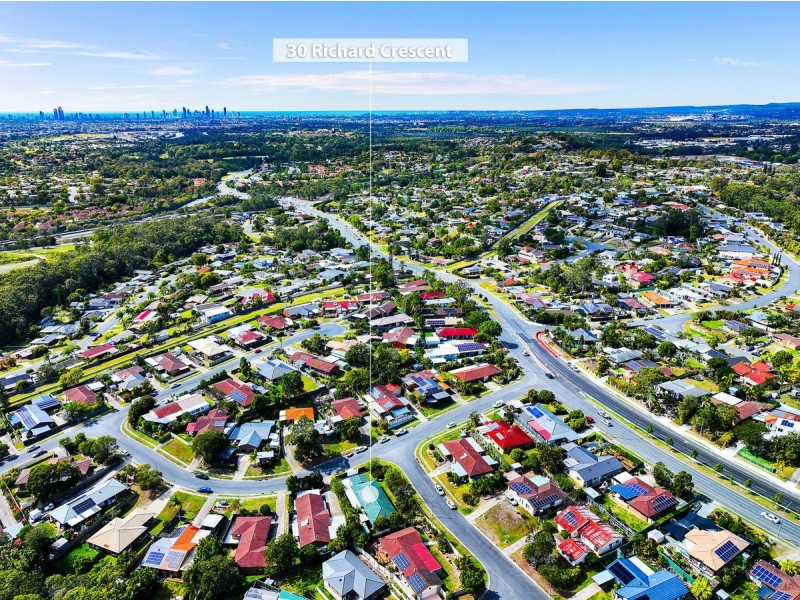 30 Richard Crescent, Highland Park QLD 4211