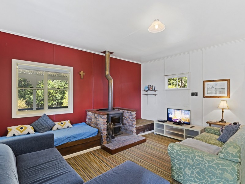 17 Old School Road, Springbrook QLD 4213