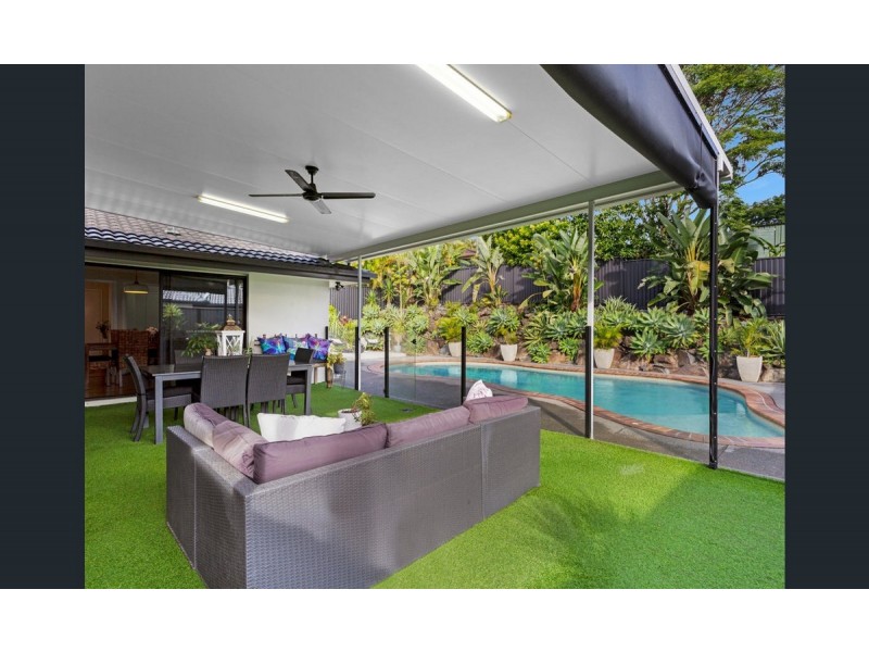 9 Richard Crescent, Highland Park QLD 4211