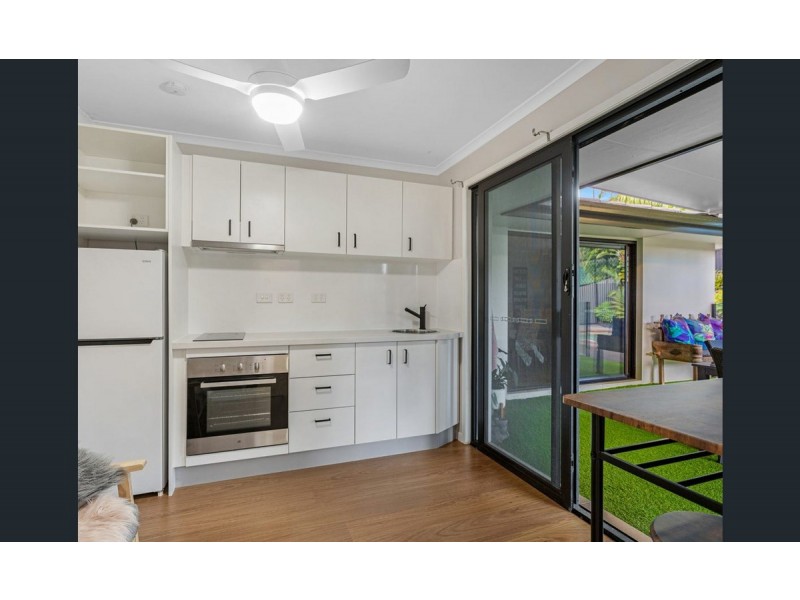 9 Richard Crescent, Highland Park QLD 4211
