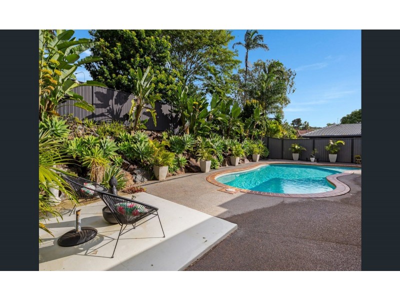 9 Richard Crescent, Highland Park QLD 4211