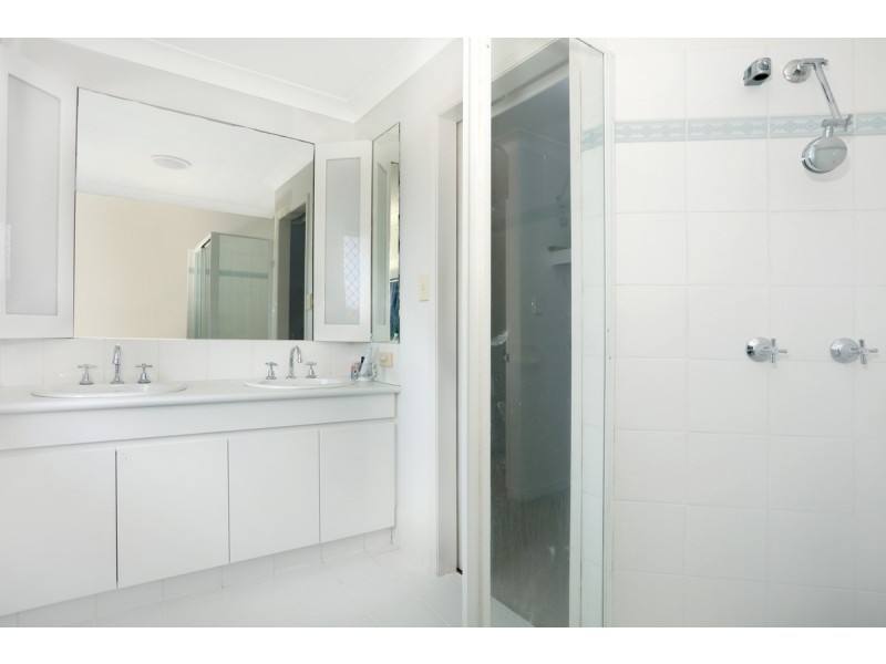 26/152 Palm Meadows Drive, Carrara QLD 4211