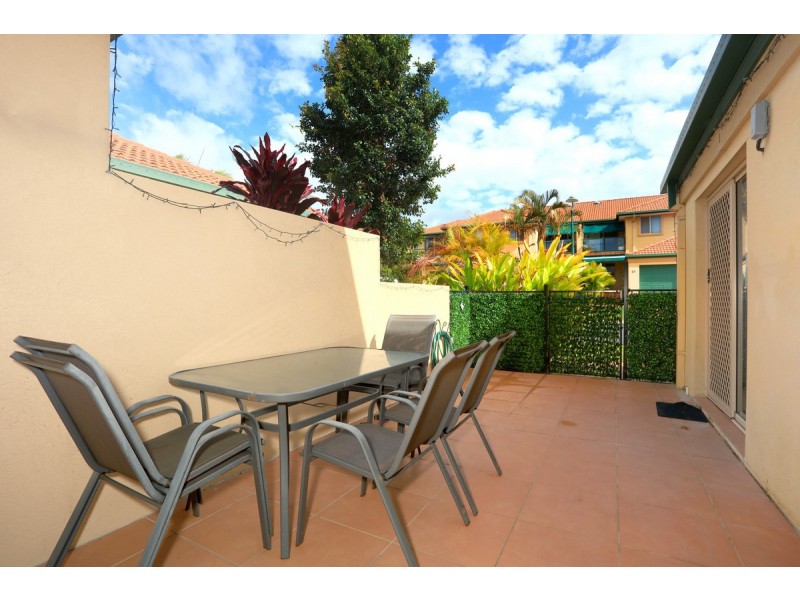 26/152 Palm Meadows Drive, Carrara QLD 4211