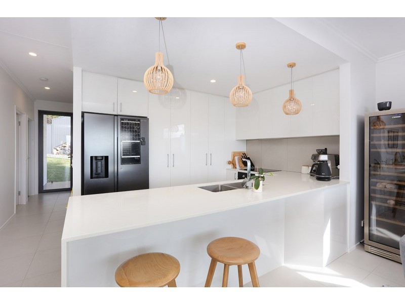 1/65 Armstrong Way, Highland Park QLD 4211