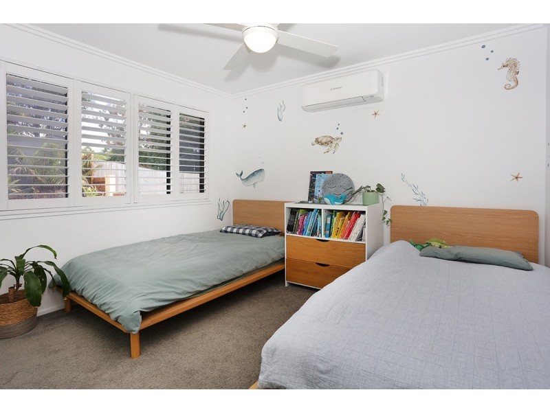 1/65 Armstrong Way, Highland Park QLD 4211