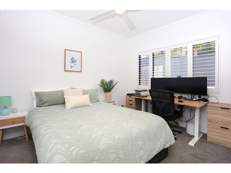 1/65 Armstrong Way, Highland Park QLD 4211