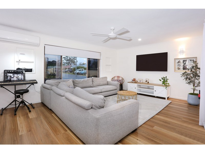 24 Bexley Place, Helensvale QLD 4212