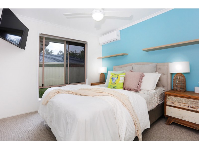 24 Bexley Place, Helensvale QLD 4212