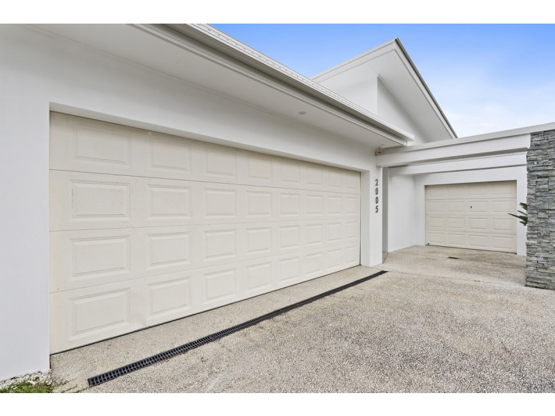 2005 The Boulevard, Benowa QLD 4217