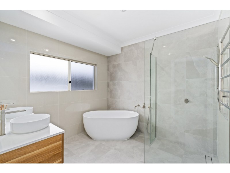 2005 The Boulevard, Benowa QLD 4217