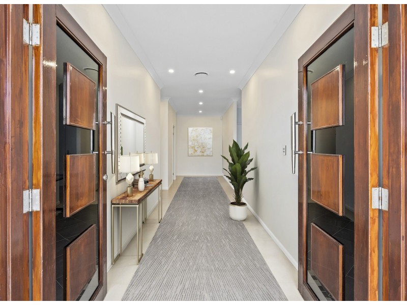 2005 The Boulevard, Benowa QLD 4217