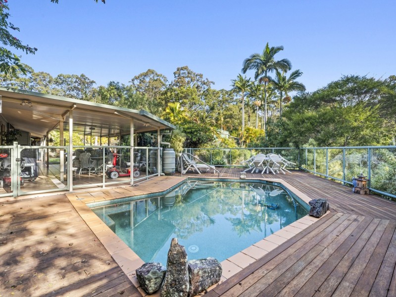 54 Winderadeen Drive, Highland Park QLD 4211