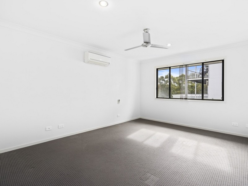 20 John Francis Drive, Carrara QLD 4211