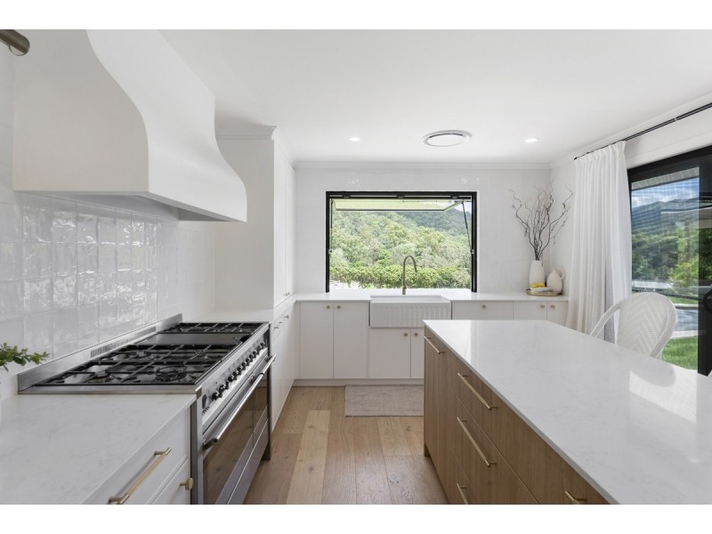 48 Clagiraba Road, Clagiraba QLD 4211