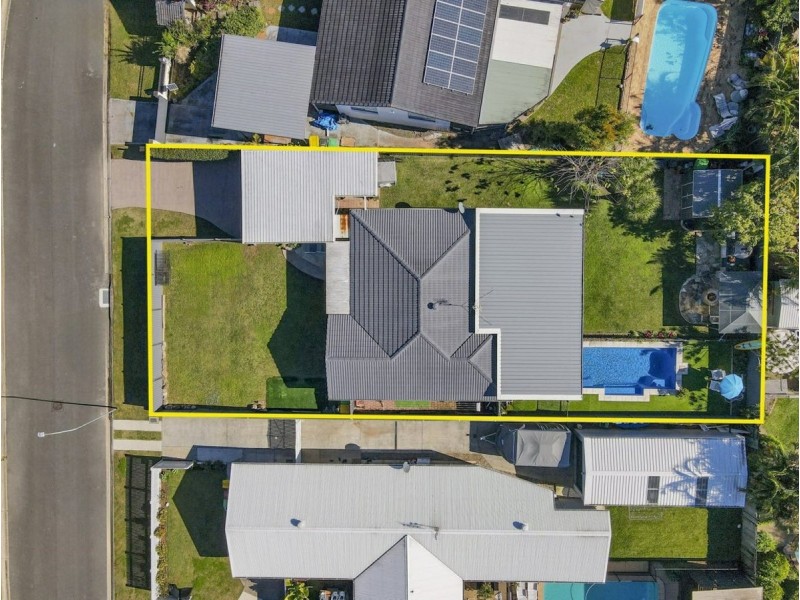 16 Merloo Drive, Nerang QLD 4211