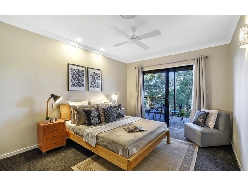 1/29 John Francis Drive, Carrara QLD 4211