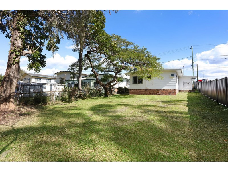 12 Railway Parade, Nerang QLD 4211
