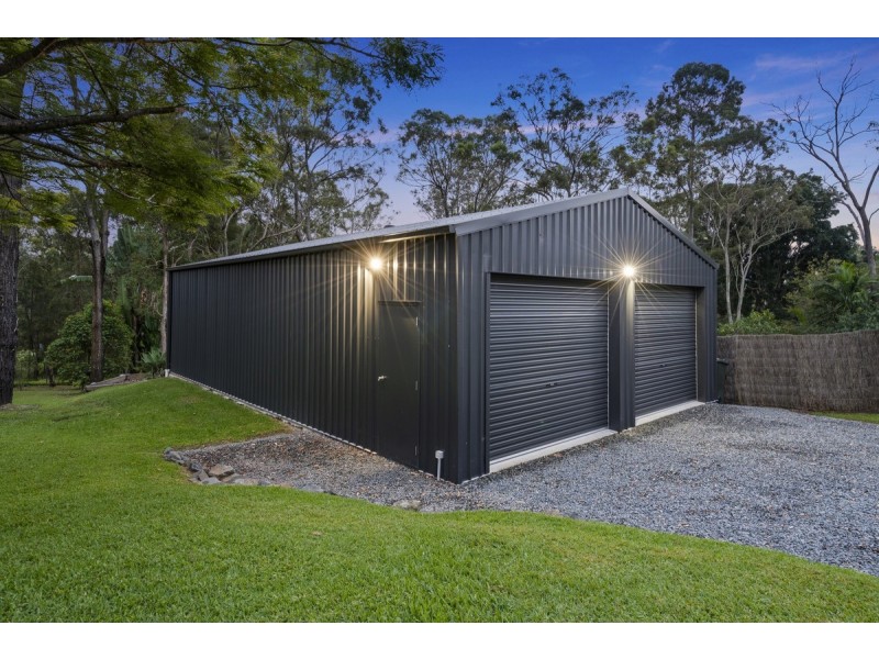 43 Winderadeen Drive, Highland Park QLD 4211