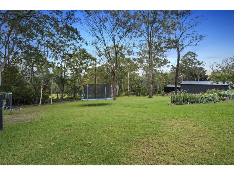 43 Winderadeen Drive, Highland Park QLD 4211