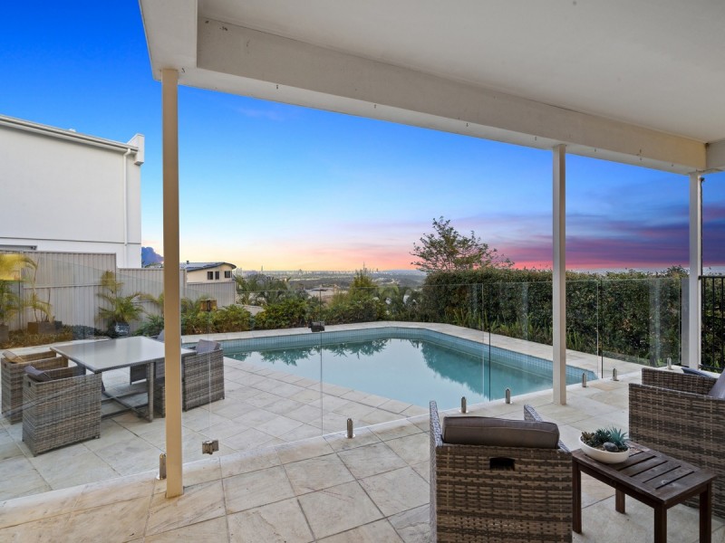 11 Chevron Rise, Highland Park QLD 4211