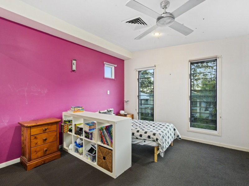 11 Chevron Rise, Highland Park QLD 4211