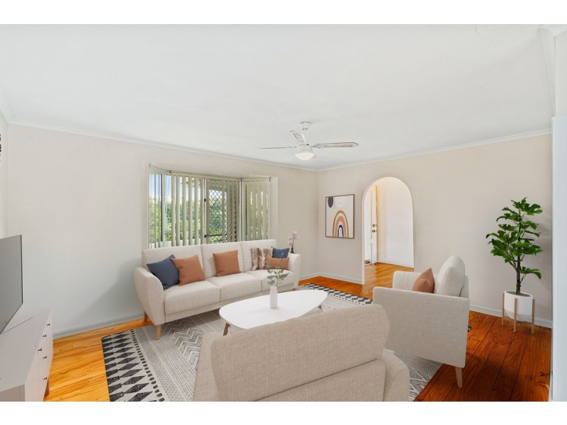 4 Regal Court, Highland Park QLD 4211