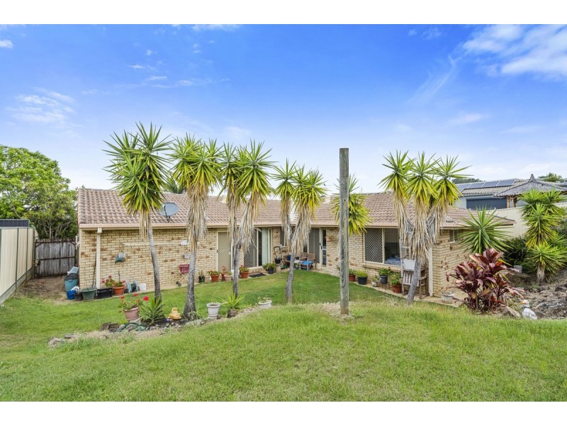 4 Regal Court, Highland Park QLD 4211