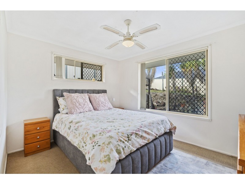 4 Regal Court, Highland Park QLD 4211