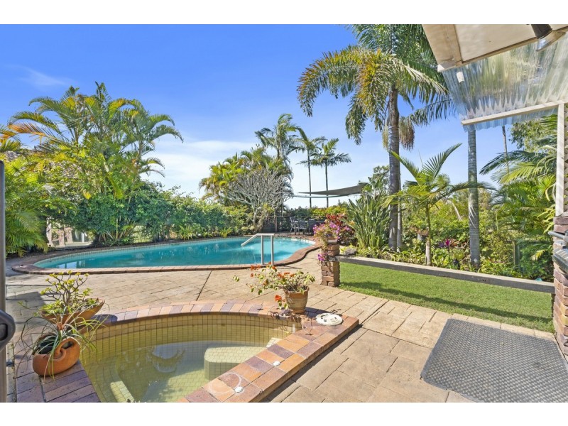 10 Armstrong Way, Highland Park QLD 4211