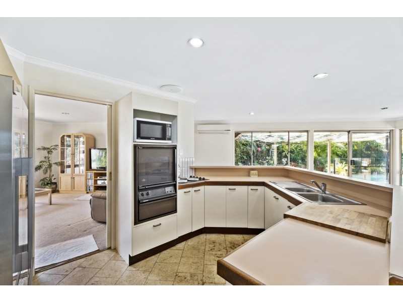 10 Armstrong Way, Highland Park QLD 4211