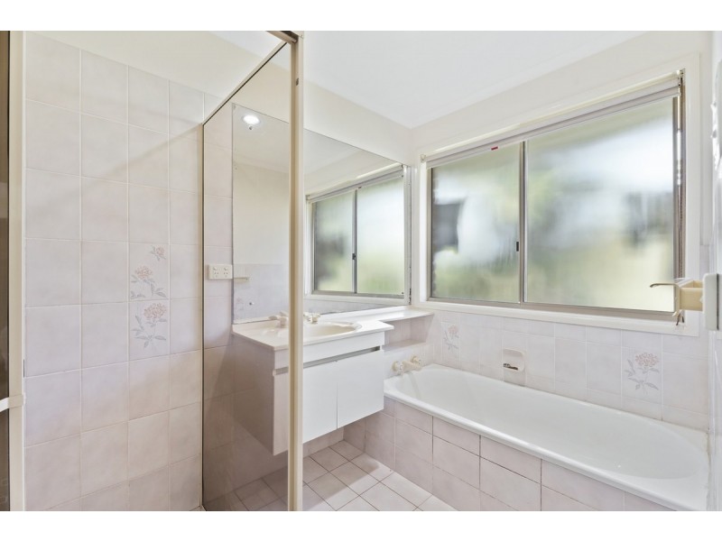 10 Armstrong Way, Highland Park QLD 4211