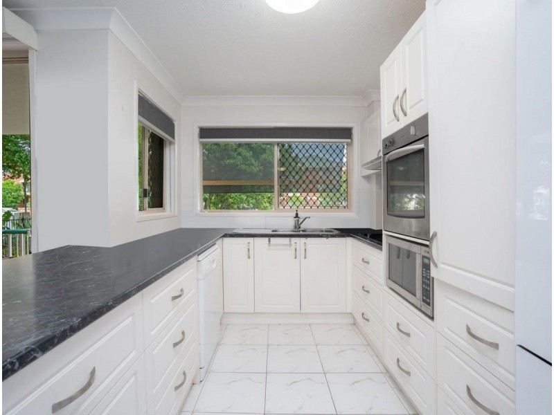 1/61 Bauer Street, Southport QLD 4215