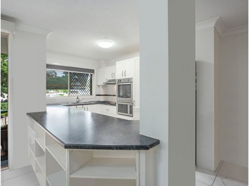 1/61 Bauer Street, Southport QLD 4215