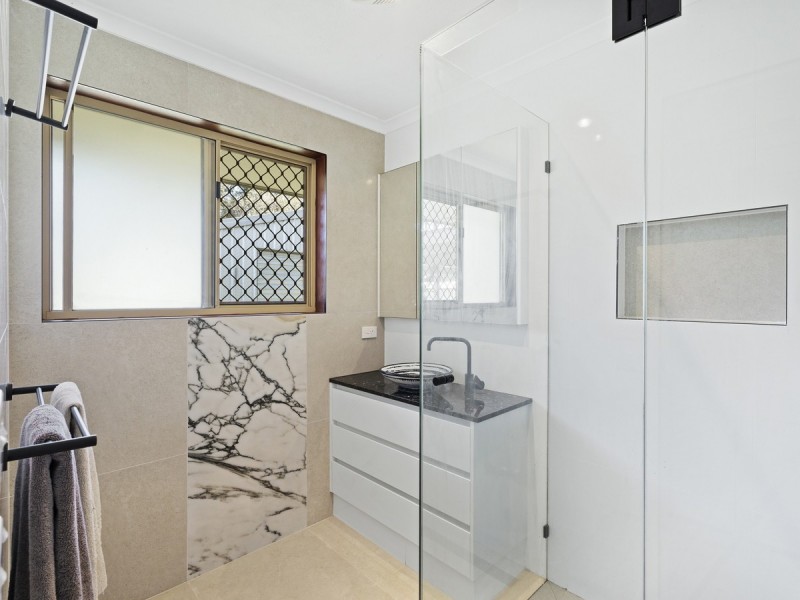 7 Marlene Court, Highland Park QLD 4211
