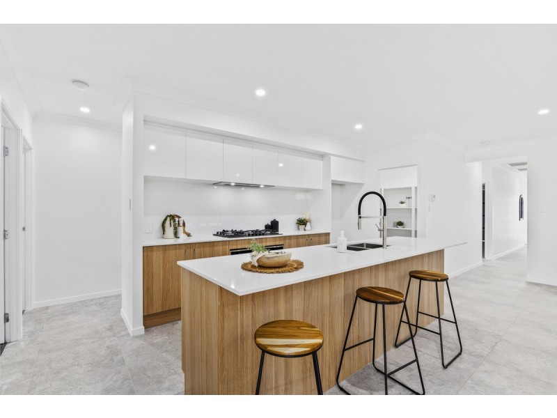 17 Lovage Street, Greenbank QLD 4124