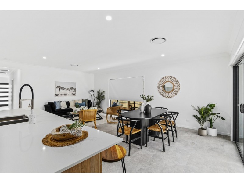 17 Lovage Street, Greenbank QLD 4124