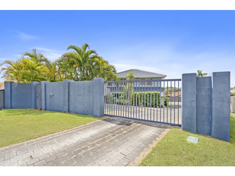 9 Jindabyne Court, Highland Park QLD 4211