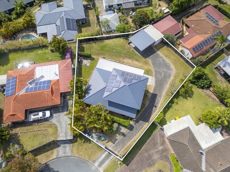 9 Jindabyne Court, Highland Park QLD 4211
