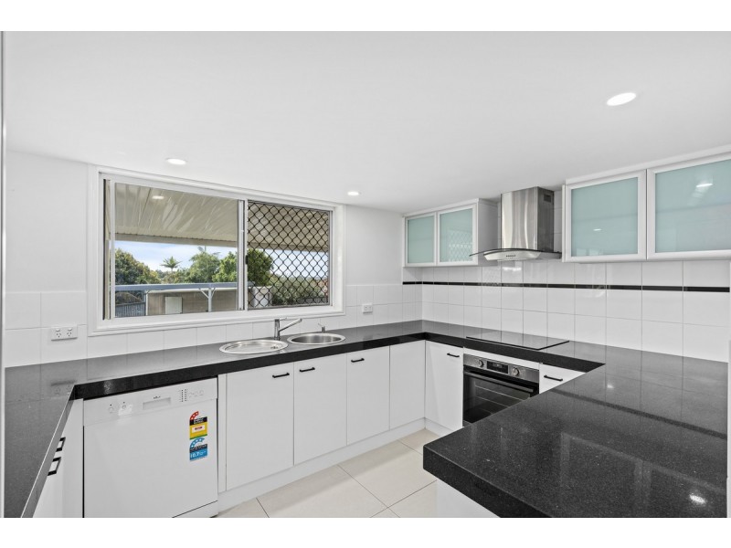 9 Jindabyne Court, Highland Park QLD 4211