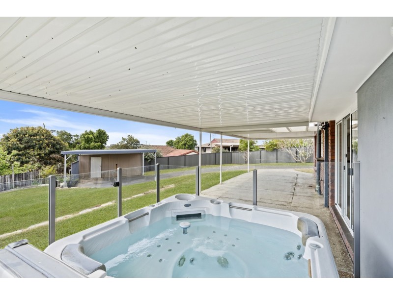 9 Jindabyne Court, Highland Park QLD 4211