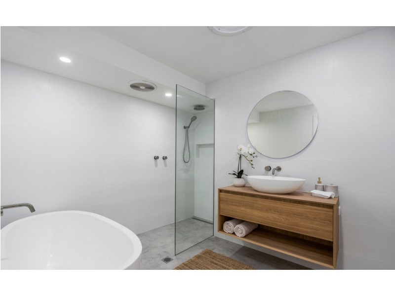 34 Balfour Crescent, Highland Park QLD 4211