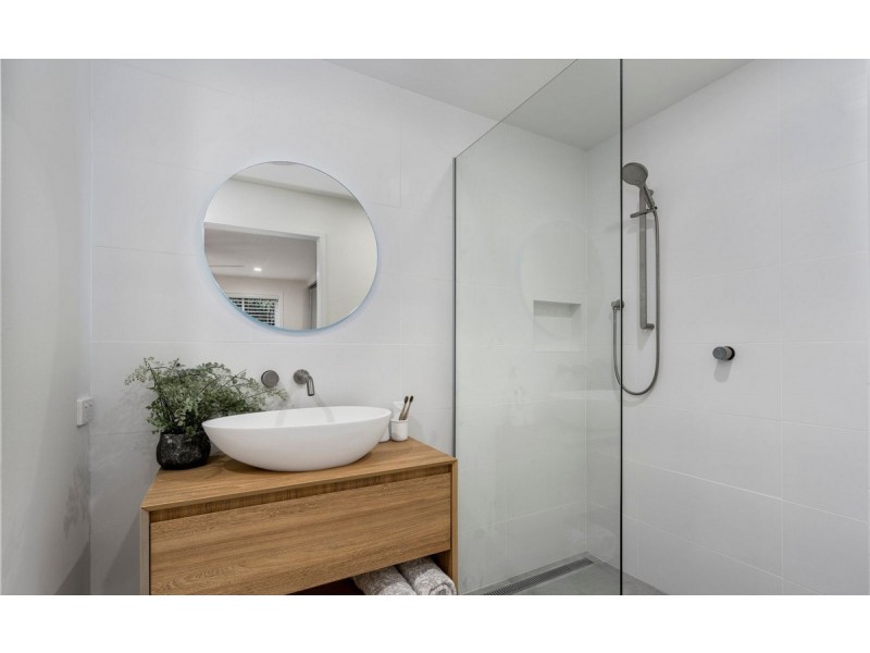 34 Balfour Crescent, Highland Park QLD 4211