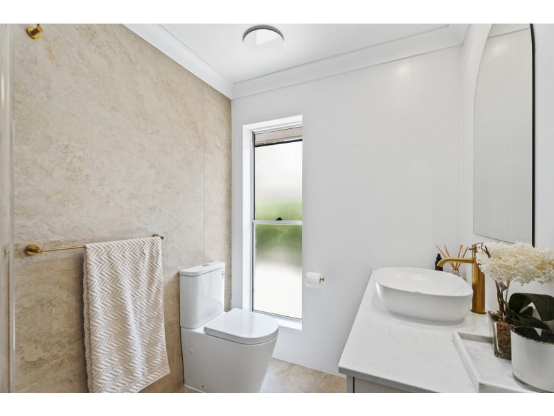 45 Peter Thomson Drive, Parkwood QLD 4214