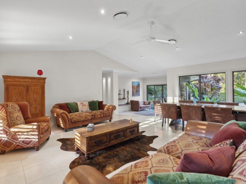 69 Lawnhill Drive, Nerang QLD 4211