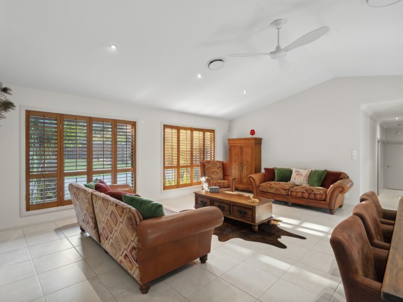 69 Lawnhill Drive, Nerang QLD 4211