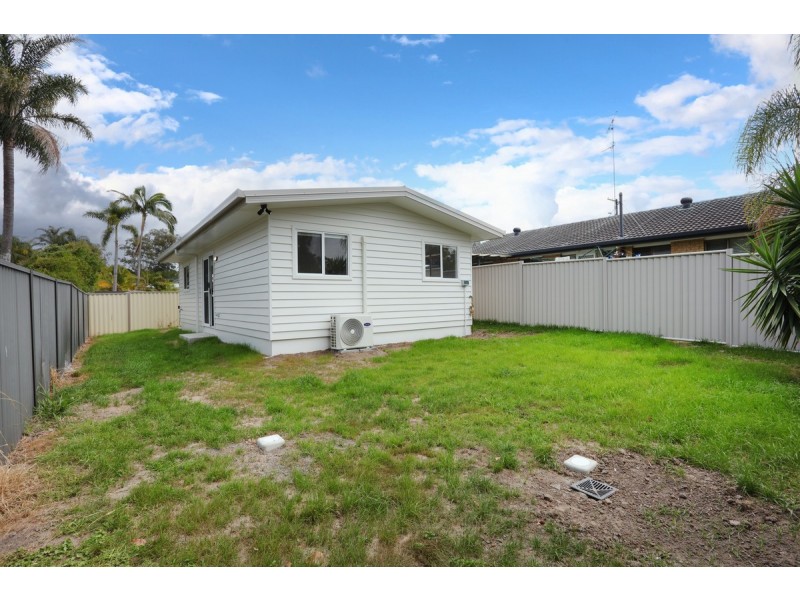 8b Jerrawa Street, Nerang QLD 4211