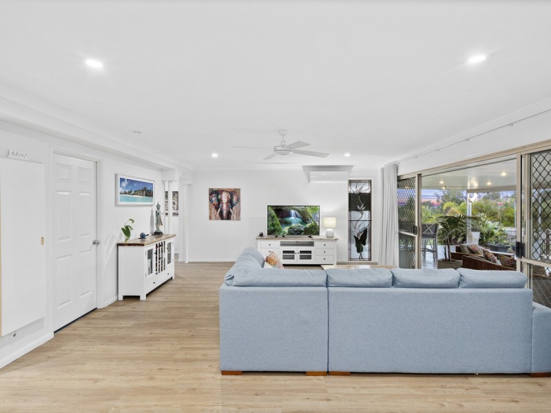3 Nairn Court, Highland Park QLD 4211