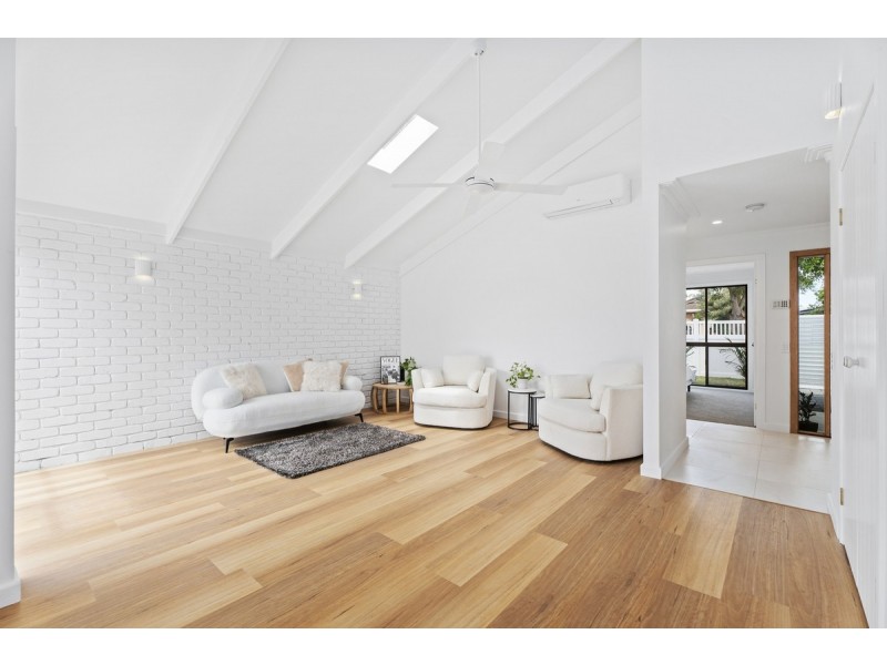 8 Roseville Court, Robina QLD 4226